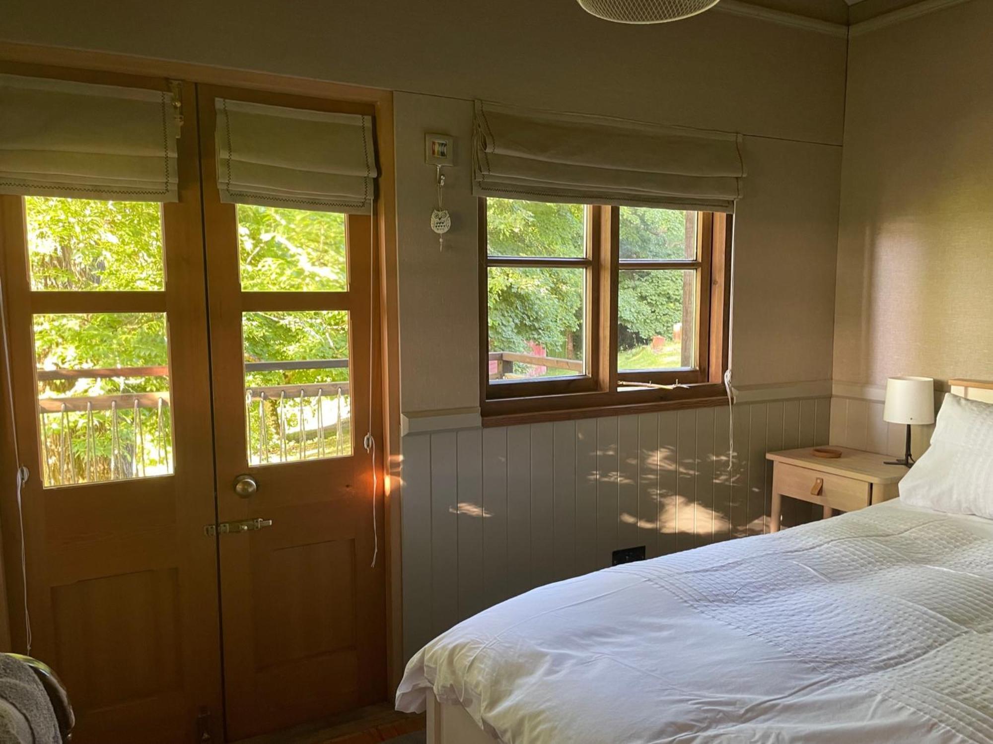 Villa Faraway Follies Llandegla Esterno foto