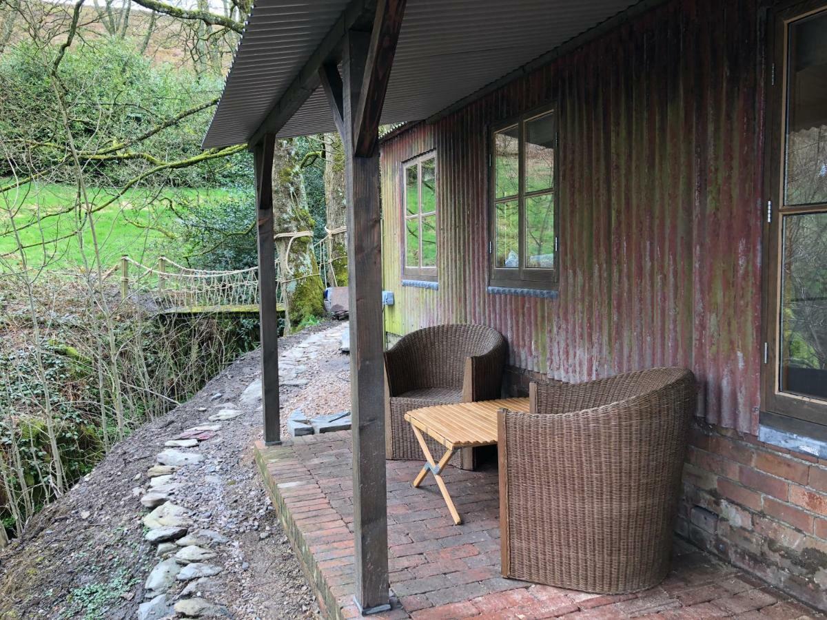 Villa Faraway Follies Llandegla Esterno foto